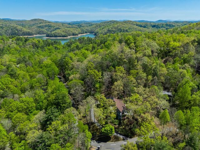 1240 Village Road, Murphy, NC 28906