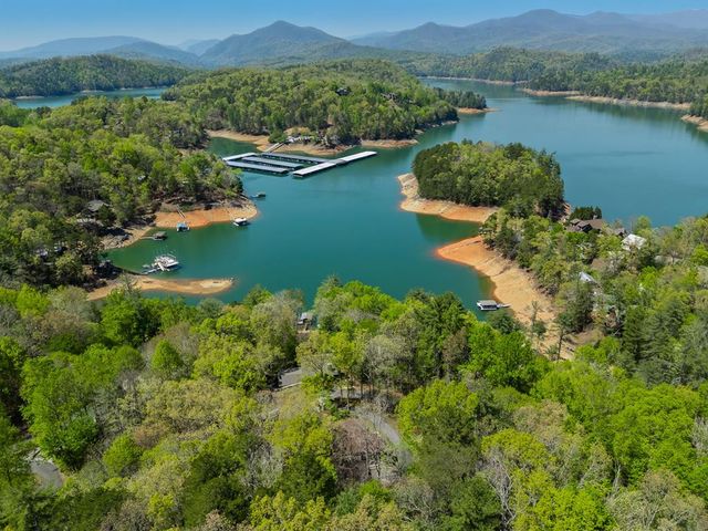 1240 Village Road, Murphy, NC 28906