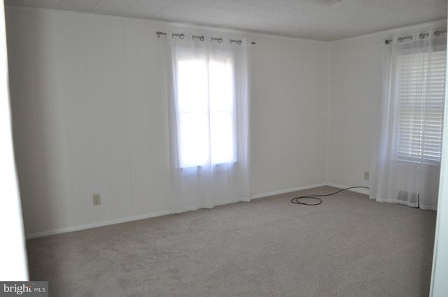 5952 SUMMIT BRIDGE RD, Townsend, DE 19734