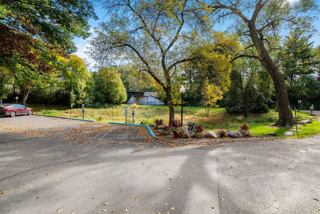 135 Viking Drive E 117, Little Canada, MN 55117 — photo 3