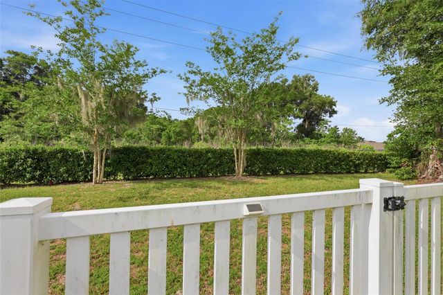 1037 RIVER OTTER WAY, Deland, FL 32720