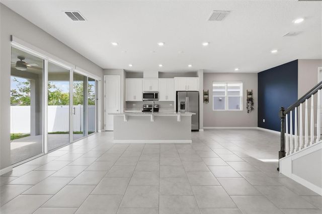 1037 RIVER OTTER WAY, Deland, FL 32720