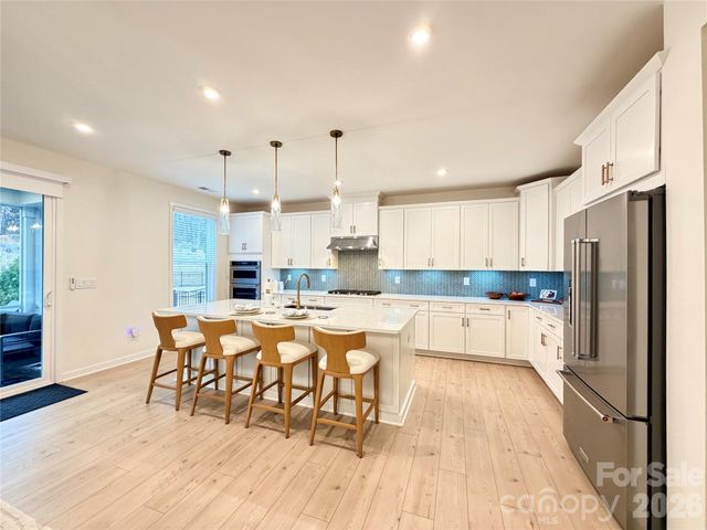 5212 Glenwalk Drive, Charlotte, NC 28269