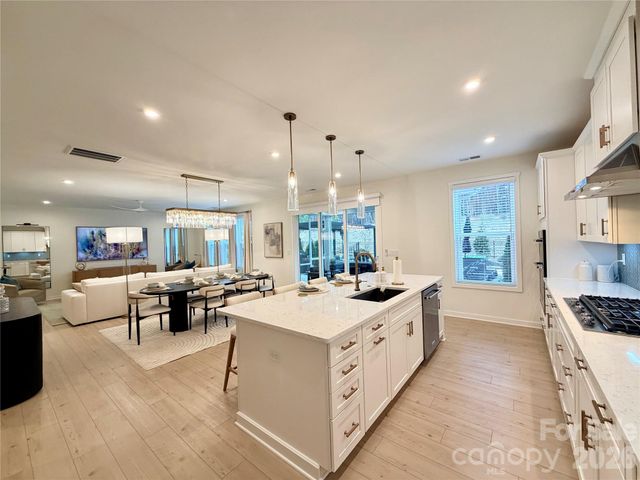 5212 Glenwalk Drive, Charlotte, NC 28269