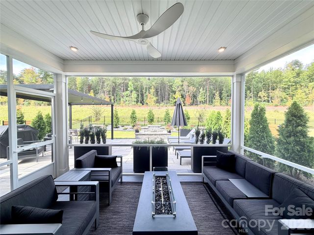 5212 Glenwalk Drive, Charlotte, NC 28269