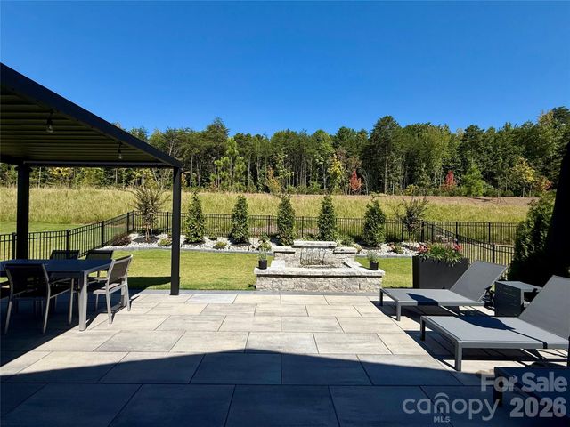 5212 Glenwalk Drive, Charlotte, NC 28269