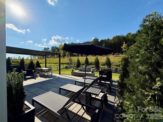 5212 Glenwalk Drive, Charlotte, NC 28269