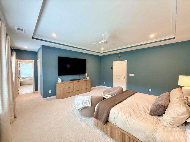 5212 Glenwalk Drive, Charlotte, NC 28269