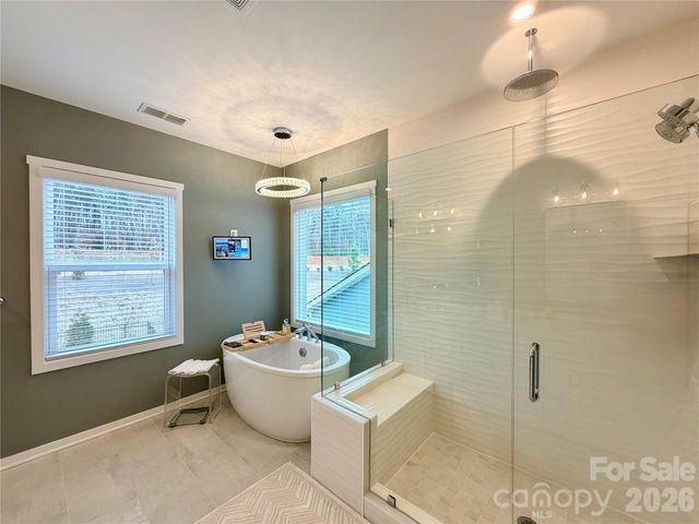 5212 Glenwalk Drive, Charlotte, NC 28269