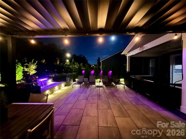 5212 Glenwalk Drive, Charlotte, NC 28269