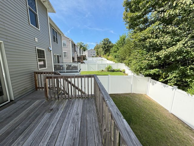 2 Burncoat Hts, Worcester, MA 01606