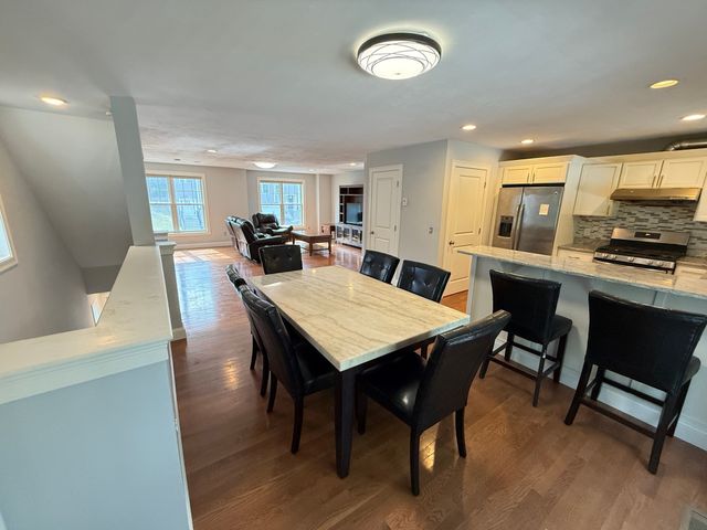 2 Burncoat Hts, Worcester, MA 01606
