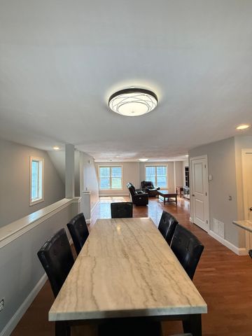 2 Burncoat Hts, Worcester, MA 01606