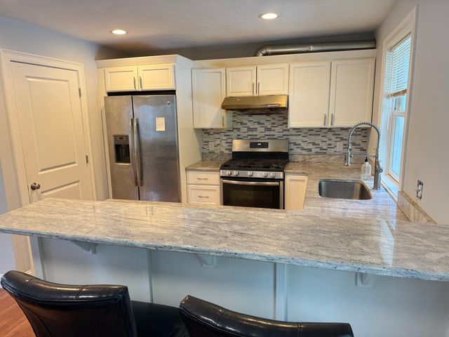 2 Burncoat Hts, Worcester, MA 01606