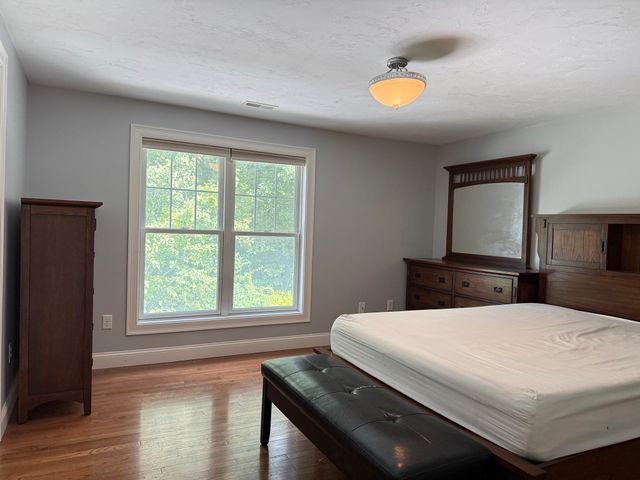 2 Burncoat Hts, Worcester, MA 01606