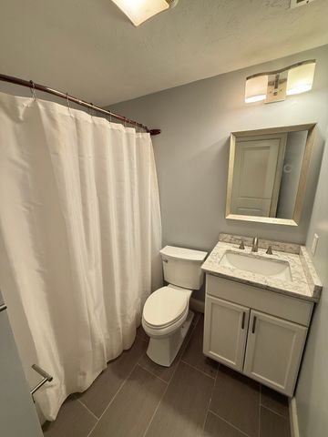 2 Burncoat Hts, Worcester, MA 01606