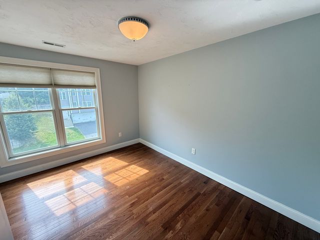 2 Burncoat Hts, Worcester, MA 01606