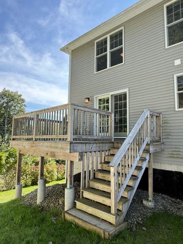 2 Burncoat Hts, Worcester, MA 01606