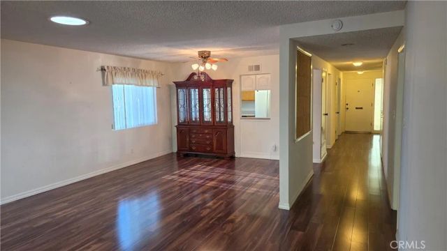 19340 Oak Crossing, Newhall, CA 91321