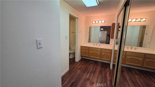 19340 Oak Crossing, Newhall, CA 91321