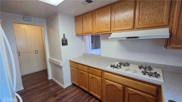 19340 Oak Crossing, Newhall, CA 91321