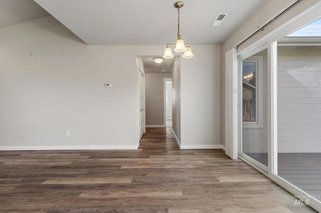 4822 Charme St, Caldwell, ID 83607