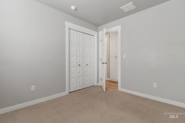 4822 Charme St, Caldwell, ID 83607