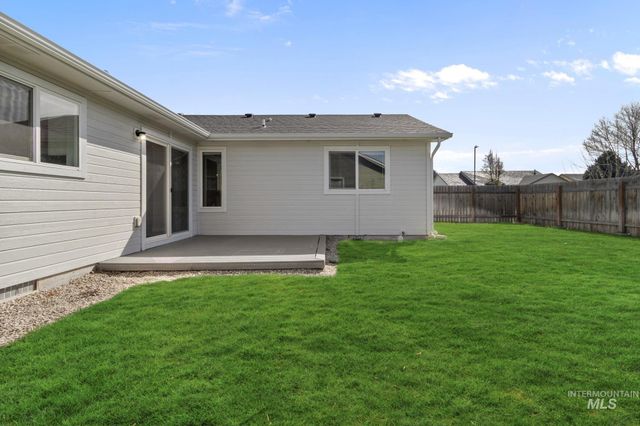 4822 Charme St, Caldwell, ID 83607