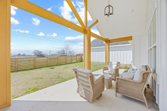 2230 Farm to Market 713, Lockhart, TX 78644