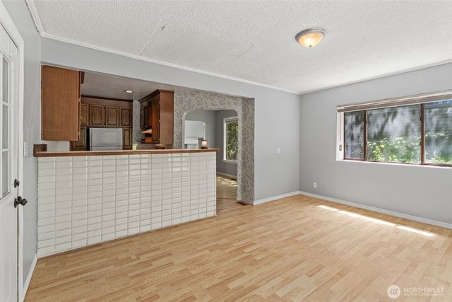9059 Carkeek Drive S, Seattle, WA 98118