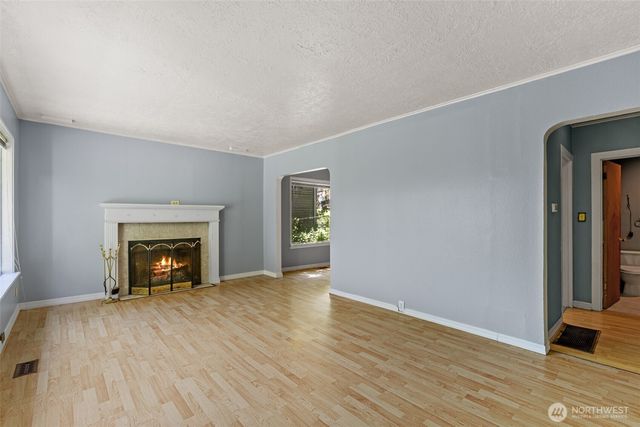 9059 Carkeek Drive S, Seattle, WA 98118