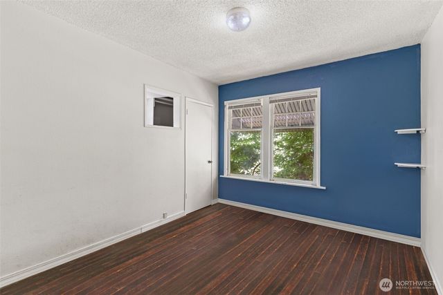 9059 Carkeek Drive S, Seattle, WA 98118