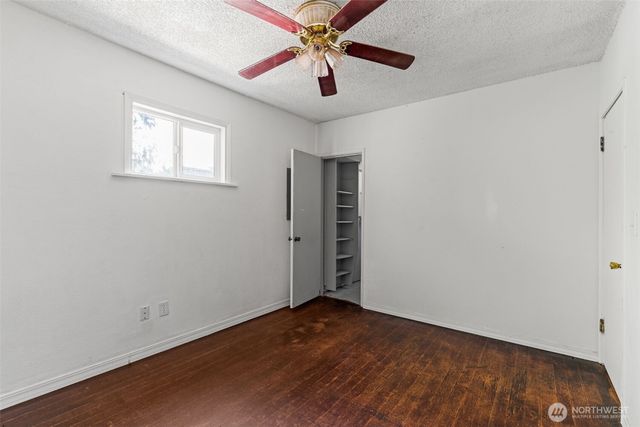 9059 Carkeek Drive S, Seattle, WA 98118
