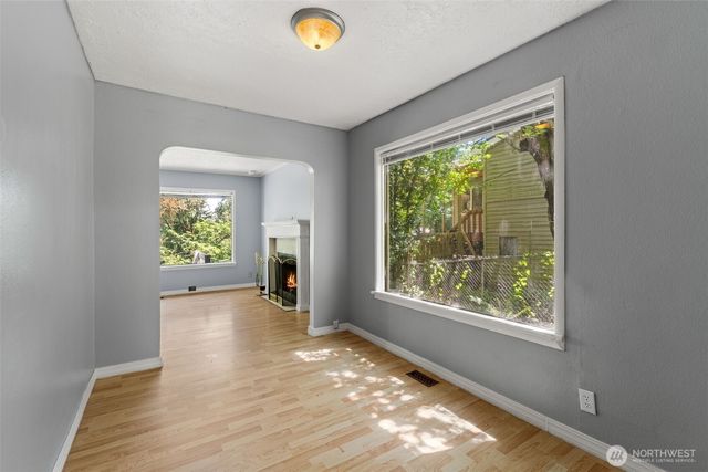9059 Carkeek Drive S, Seattle, WA 98118
