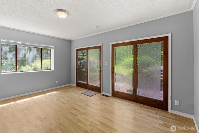 9059 Carkeek Drive S, Seattle, WA 98118