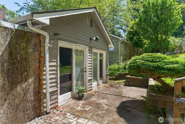 9059 Carkeek Drive S, Seattle, WA 98118