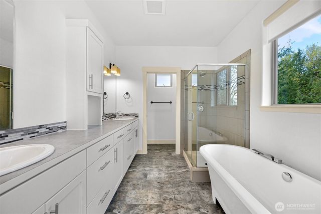 1167 Creekwood Lane, Bellingham, WA 98229