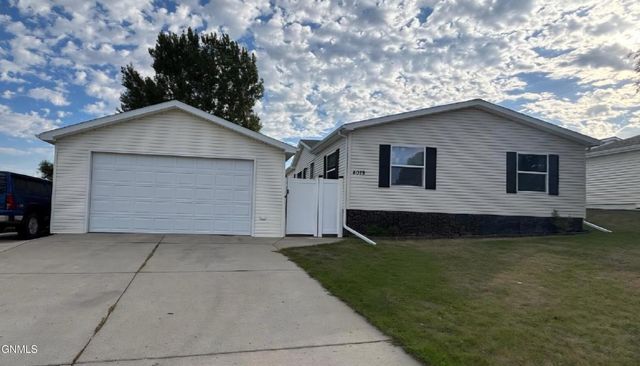 4019 Chandler Lane, Bismarck, ND 58503 property photo