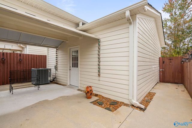 493 Wade Road SE, Owens Cross Roads, AL 35763