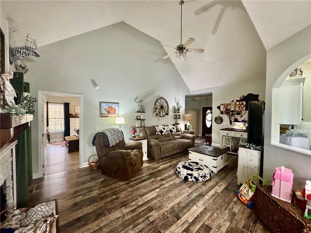 185 Talon SE Drive, Rydal, GA 30171