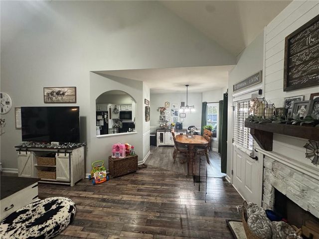 185 Talon SE Drive, Rydal, GA 30171