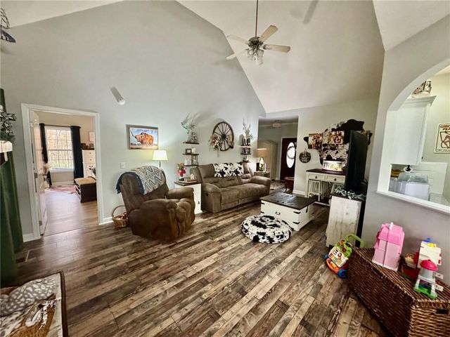 185 Talon SE Drive, Rydal, GA 30171