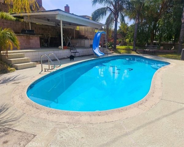 5975 Newcomb, San Bernardino, CA 92404