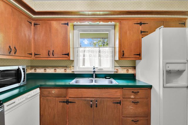 1450 County Road C, Grafton, WI 53024