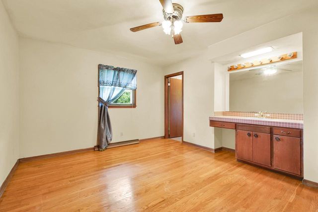 1450 County Road C, Grafton, WI 53024