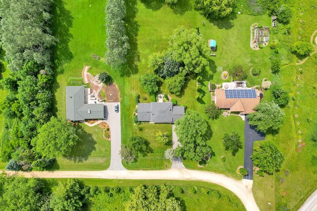 1450 County Road C, Grafton, WI 53024