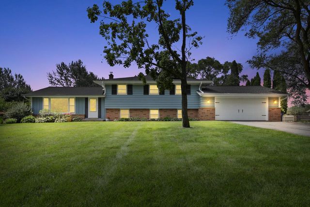 1450 County Road C, Grafton, WI 53024