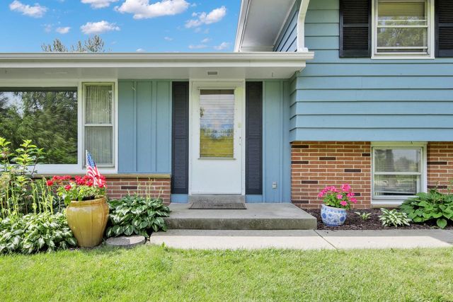 1450 County Road C, Grafton, WI 53024