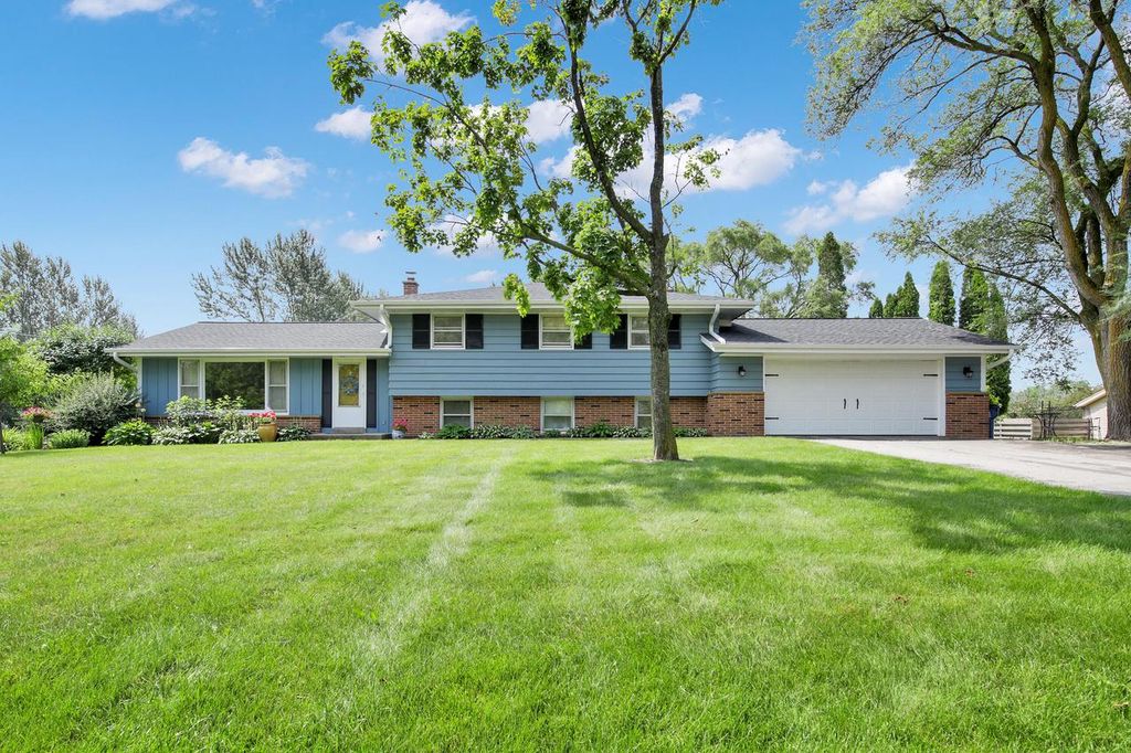 1450 County Road C, Grafton, WI 53024