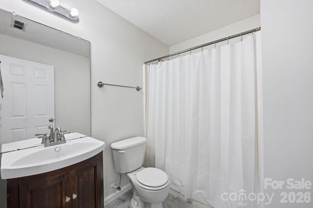 915 Barracuda Avenue, Statesville, NC 28677